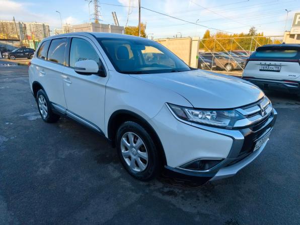 Mitsubishi Outlander III Рестайлинг 2 с пробегом 2017 года, цена 1 449 000 рублей, 207000 км, внедорожник, Автокод Объявления