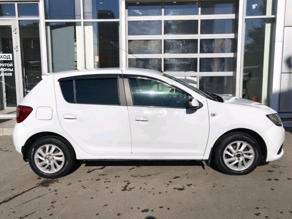 Renault Sandero II с пробегом 2016 года, цена 884 700 рублей, 129957 км, хэтчбек, Автокод Объявления