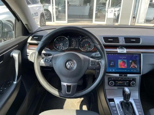 Volkswagen Passat B7 с пробегом 2011 года, цена 900 000 рублей, 221152 км, седан, Автокод Объявления