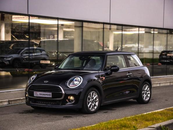 Mini Hatch III (F55/F56) Рестайлинг с пробегом 2019 года, цена 2 263 777 рублей, 34535 км, хэтчбек, Автокод Объявления