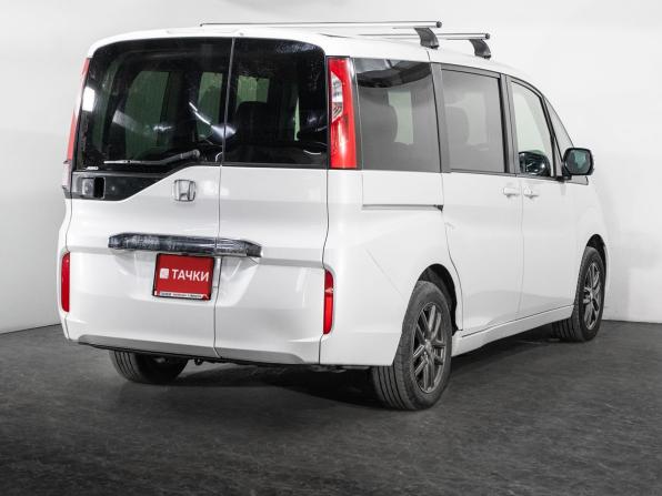 Honda Stepwgn V с пробегом 2016 года, цена 1 700 000 рублей, 156355 км, минивэн, Автокод Объявления