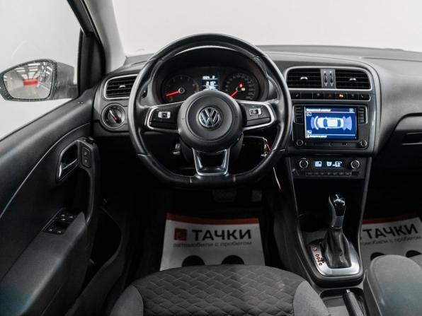 Volkswagen Polo V Рестайлинг с пробегом 2019 года, цена 1 280 000 рублей, 105000 км, седан, Автокод Объявления