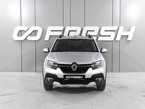 Renault Sandero II Рестайлинг с пробегом 2018 года, цена 989 000 рублей, 210690 км, хэтчбек, Автокод Объявления