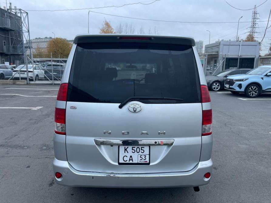 Toyota Noah I (R60) Санкт-Петербург  - изображение 6