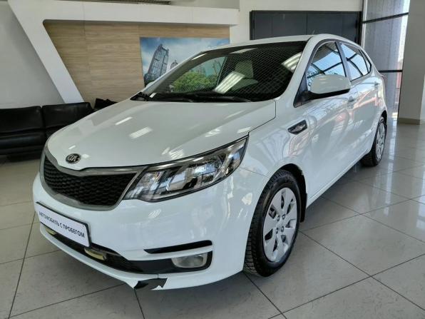 Kia Rio III Рестайлинг с пробегом 2016 года, цена 910 000 рублей, 102200 км, хэтчбек, Автокод Объявления
