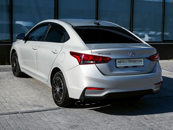 Hyundai Solaris II с пробегом 2018 года, цена 1 325 000 рублей, 85406 км, седан, Автокод Объявления