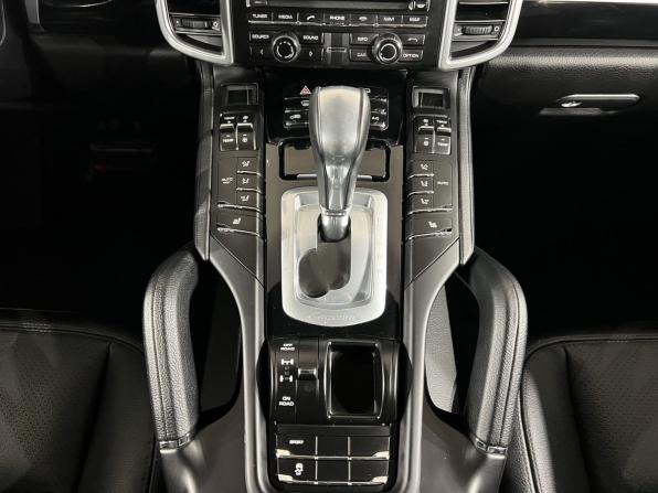 Porsche Cayenne II Рестайлинг (958) с пробегом 2016 года, цена 3 399 000 рублей, 254034 км, внедорожник, Автокод Объявления