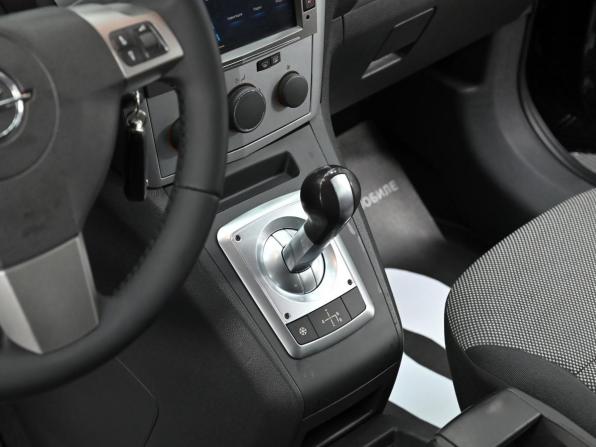 Opel Zafira B Рестайлинг с пробегом 2012 года, цена 799 000 рублей, 228000 км, компактвэн, Автокод Объявления