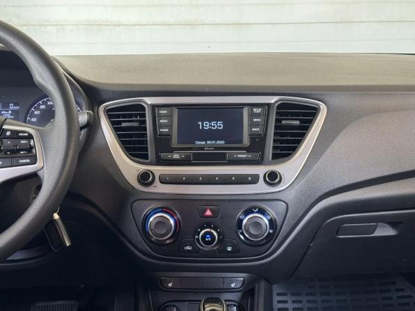 Hyundai Solaris II Рестайлинг с пробегом 2021 года, цена 1 580 000 рублей, 76000 км, седан, Автокод Объявления
