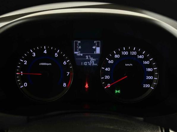 Hyundai Solaris I Рестайлинг с пробегом 2014 года, цена 840 000 рублей, 110723 км, хэтчбек, Автокод Объявления