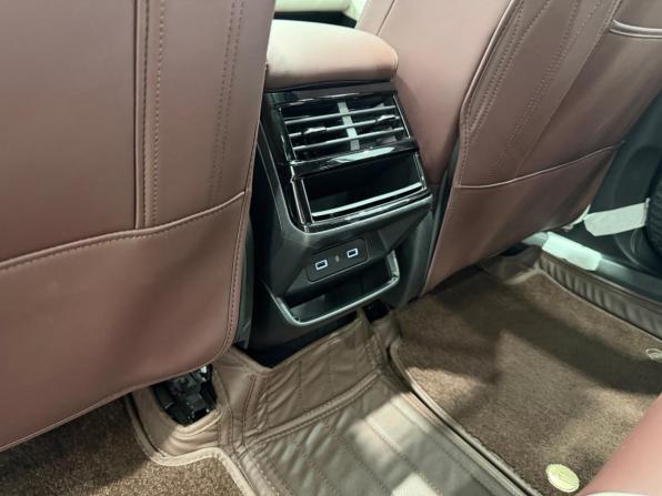 Geely Monjaro I с пробегом 2022 года, цена 2 889 000 рублей, 42981 км, внедорожник, Автокод Объявления