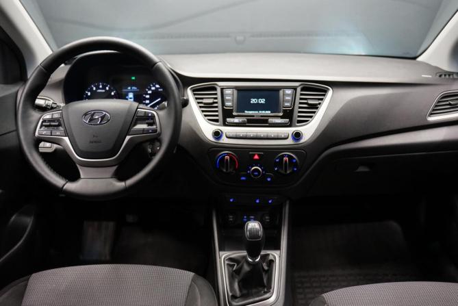 Hyundai Solaris II с пробегом 2017 года, цена 1 270 000 рублей, 149500 км, седан, Автокод Объявления