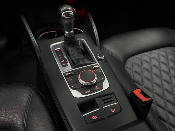 Audi A3 III (8V) с пробегом 2015 года, цена 1 070 000 рублей, 279296 км, хэтчбек, Автокод Объявления