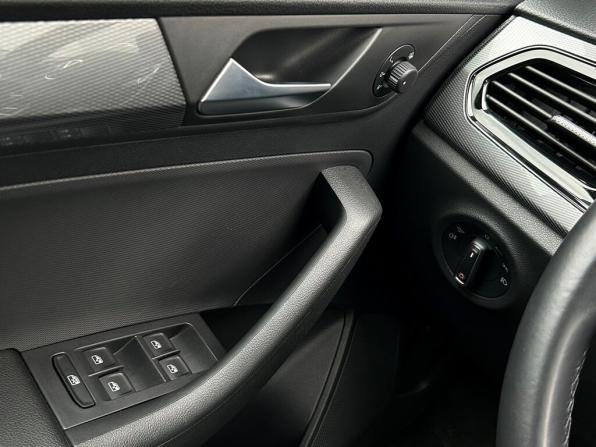 Volkswagen Polo VI с пробегом 2021 года, цена 1 829 600 рублей, 45701 км, лифтбек, Автокод Объявления