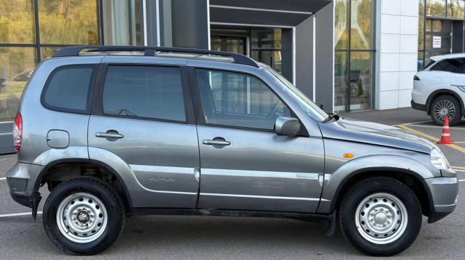 Chevrolet Niva I Рестайлинг с пробегом 2010 года, цена 357 000 рублей, 180000 км, внедорожник, Автокод Объявления