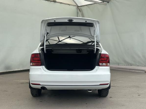 Volkswagen Polo V Рестайлинг с пробегом 2019 года, цена 1 130 000 рублей, 86276 км, седан, Автокод Объявления