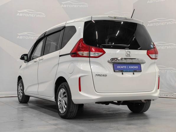 Honda Freed II с пробегом 2018 года, цена 1 630 000 рублей, 156016 км, компактвэн, Автокод Объявления