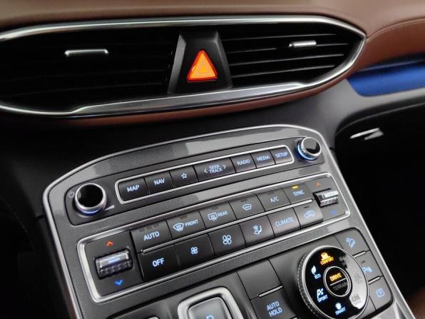 Hyundai Santa Fe IV Рестайлинг с пробегом 2021 года, цена 3 790 000 рублей, 70000 км, внедорожник, Автокод Объявления