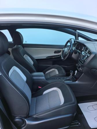 Kia Ceed II с пробегом 2015 года, цена 1 050 000 рублей, 170000 км, хэтчбек, Автокод Объявления