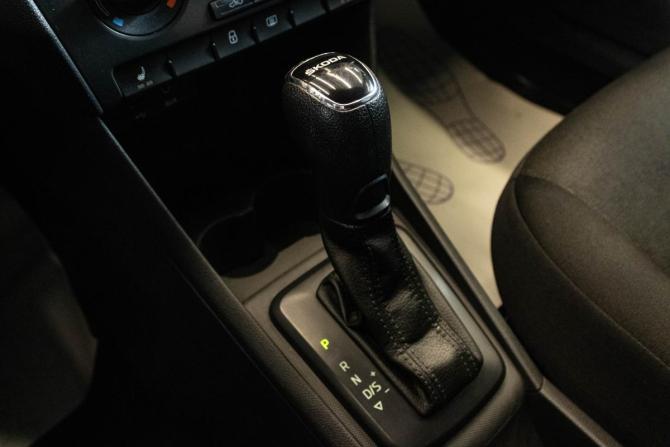 Skoda Rapid I с пробегом 2017 года, цена 1 155 000 рублей, 173188 км, лифтбек, Автокод Объявления