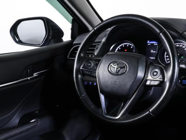 Toyota Camry VIII (XV70) Рестайлинг с пробегом 2021 года, цена 2 790 000 рублей, 170066 км, седан, Автокод Объявления