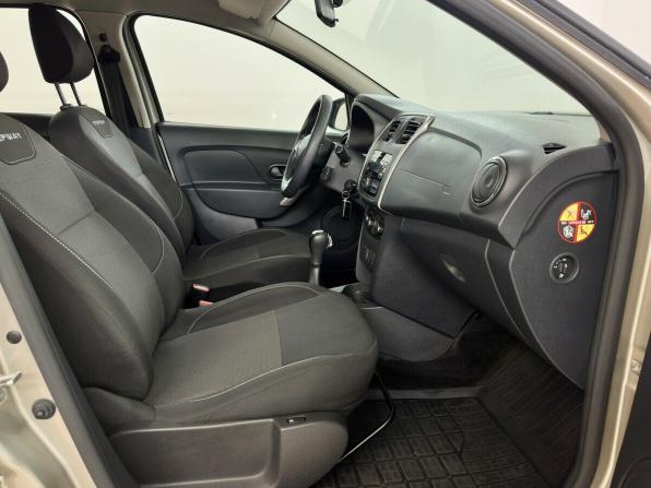 Renault Sandero II Рестайлинг с пробегом 2019 года, цена 1 220 000 рублей, 37821 км, хэтчбек, Автокод Объявления