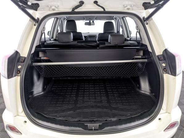 Toyota RAV4 IV (XA40) Рестайлинг с пробегом 2017 года, цена 2 325 000 рублей, 141616 км, внедорожник, Автокод Объявления