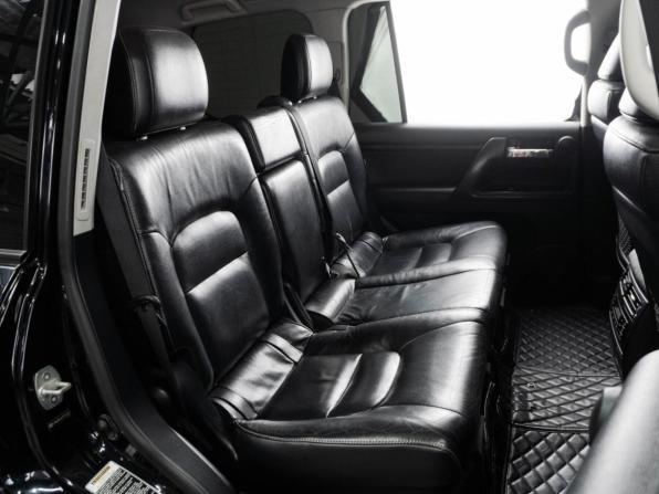 Toyota Land Cruiser 200 Series Рестайлинг 1 с пробегом 2012 года, цена 2 949 000 рублей, 385145 км, внедорожник, Автокод Объявления