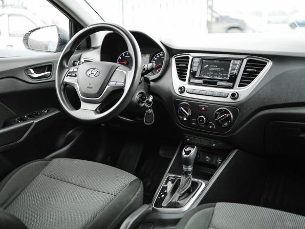 Hyundai Solaris II с пробегом 2019 года, цена 1 399 000 рублей, 105734 км, седан, Автокод Объявления