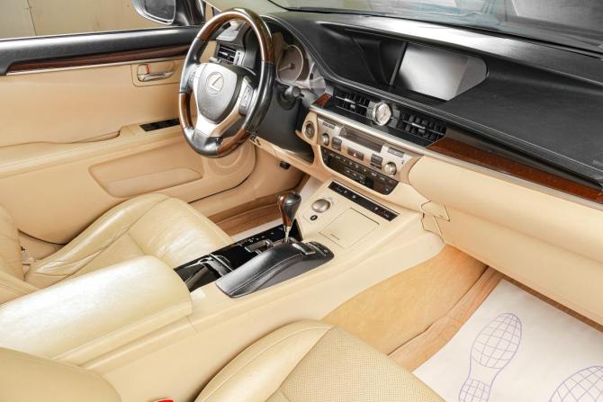 Lexus ES VI с пробегом 2014 года, цена 2 649 000 рублей, 261000 км, седан, Автокод Объявления
