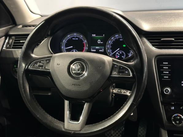 Skoda Octavia III (A7) Рестайлинг с пробегом 2018 года, цена 1 890 000 рублей, 122628 км, лифтбек, Автокод Объявления