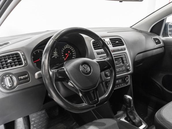 Volkswagen Polo V Рестайлинг с пробегом 2016 года, цена 1 180 000 рублей, 115928 км, седан, Автокод Объявления