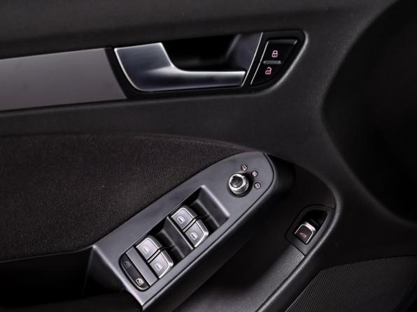 Audi A4 IV (B8) Рестайлинг с пробегом 2013 года, цена 1 470 000 рублей, 98342 км, седан, Автокод Объявления