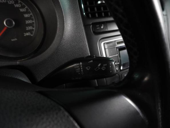 Volkswagen Polo V с пробегом 2012 года, цена 689 000 рублей, 237850 км, седан, Автокод Объявления