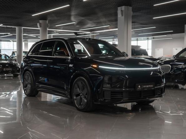 Li Auto (Lixiang) L7 I Рестайлинг с пробегом 2025 года, цена 7 750 000 рублей, 30 км, внедорожник, Автокод Объявления