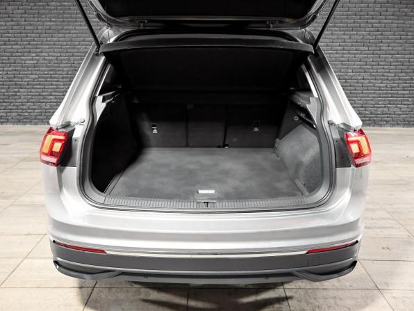 Volkswagen Tiguan II Рестайлинг с пробегом 2021 года, цена 2 785 000 рублей, 37042 км, внедорожник, Автокод Объявления