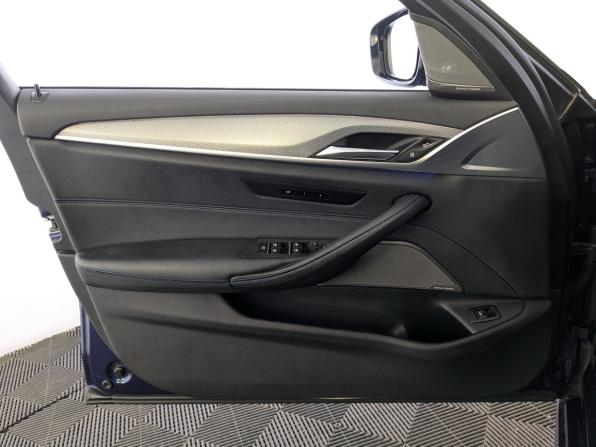 BMW 5 серии VII (G30/G31/G38) с пробегом 2019 года, цена 3 350 000 рублей, 200523 км, седан, Автокод Объявления