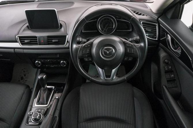 Mazda Axela III с пробегом 2015 года, цена 1 499 000 рублей, 113000 км, хэтчбек, Автокод Объявления