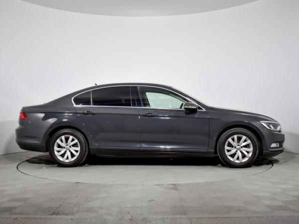 Volkswagen Passat B8 с пробегом 2017 года, цена 1 629 000 рублей, 202734 км, седан, Автокод Объявления