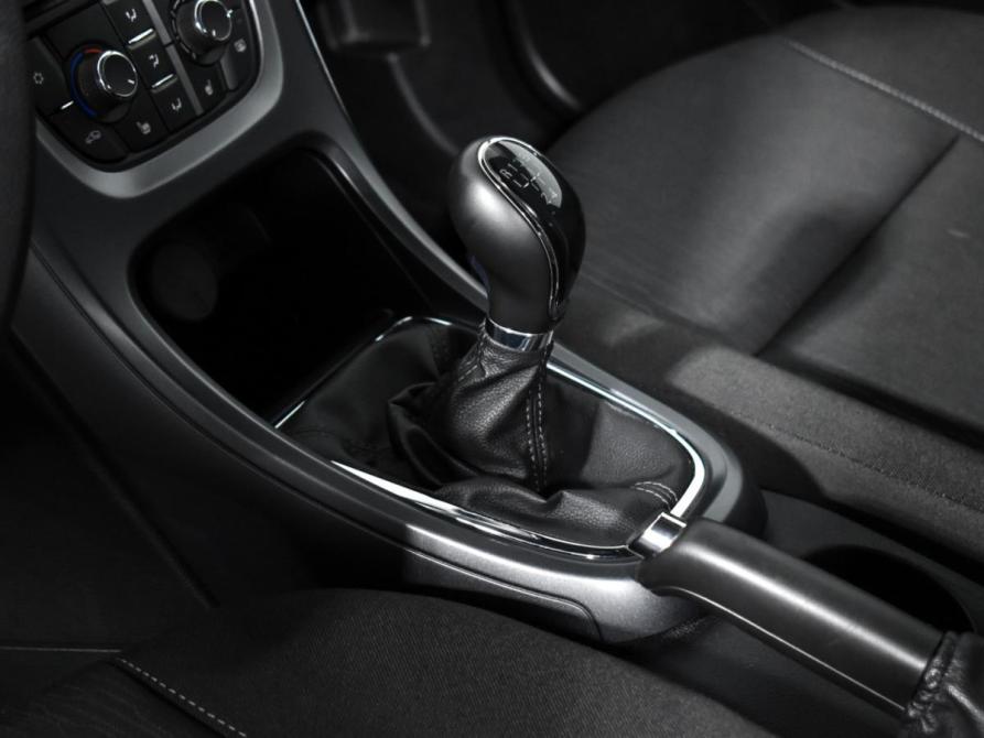 Opel Astra J Рестайлинг Санкт-Петербург  - изображение 12