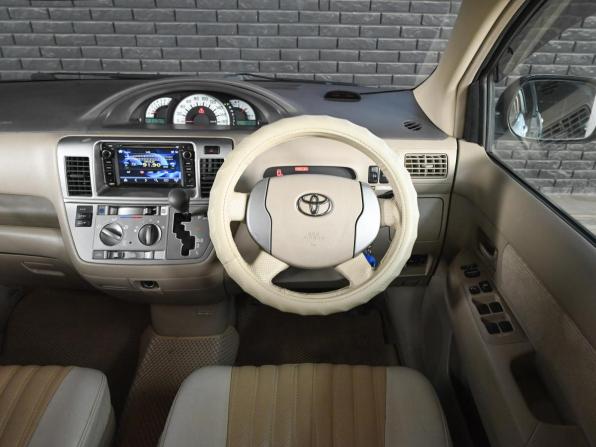 Toyota Raum II с пробегом 2006 года, цена 570 000 рублей, 170482 км, минивэн, Автокод Объявления