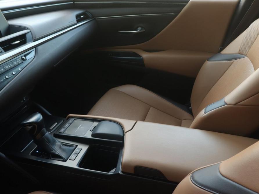 Lexus ES VII Казань  - изображение 17