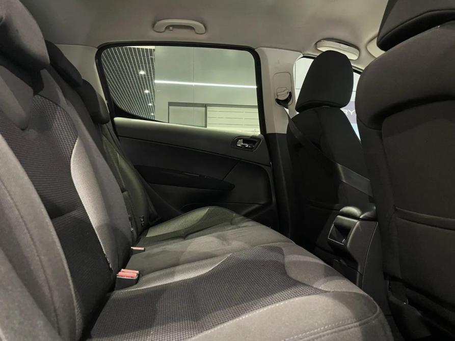 Peugeot 308 I Москва  - изображение 12