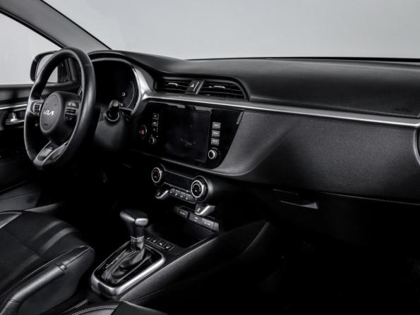 Kia Rio IV Рестайлинг с пробегом 2022 года, цена 2 079 000 рублей, 61077 км, хэтчбек, Автокод Объявления
