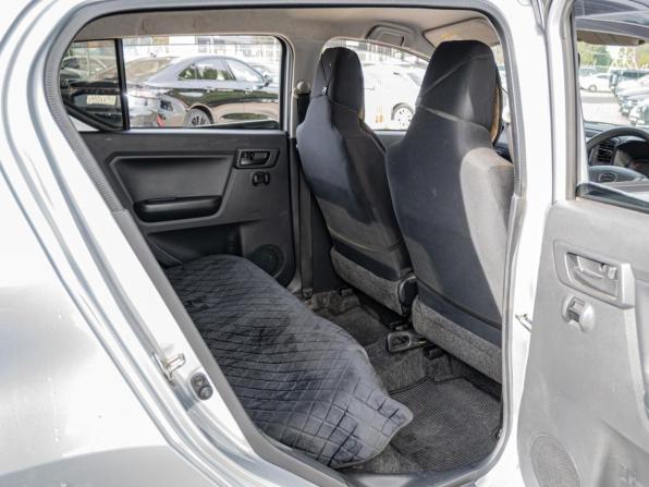 Daihatsu Mira e:S II с пробегом 2021 года, цена 901 000 рублей, 68273 км, хэтчбек, Автокод Объявления