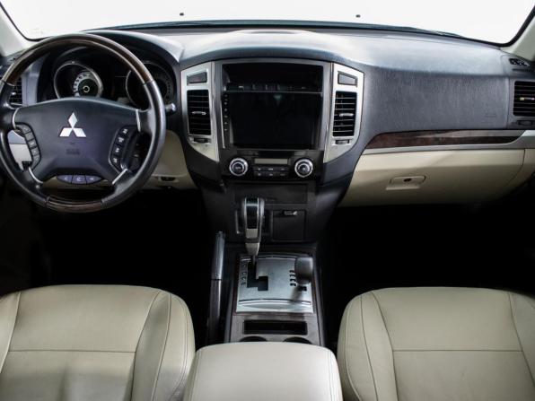 Mitsubishi Pajero IV Рестайлинг 2 с пробегом 2017 года, цена 2 980 000 рублей, 91563 км, внедорожник, Автокод Объявления