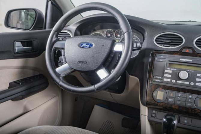 Ford Focus I Рестайлинг с пробегом 2006 года, цена 569 000 рублей, 151000 км, седан, Автокод Объявления