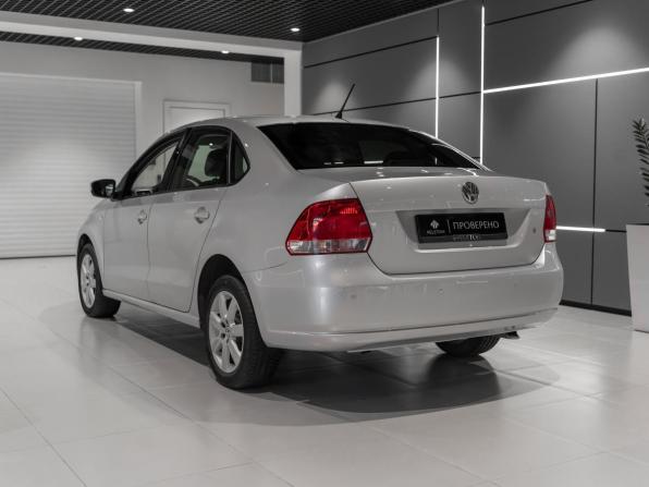 Volkswagen Polo V с пробегом 2013 года, цена 840 000 рублей, 132122 км, седан, Автокод Объявления