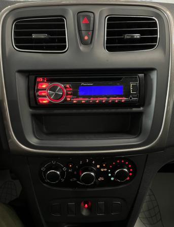 Renault Logan II с пробегом 2014 года, цена 680 000 рублей, 177606 км, седан, Автокод Объявления