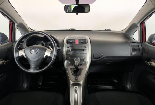 Toyota Auris I с пробегом 2008 года, цена 650 000 рублей, 145380 км, хэтчбек, Автокод Объявления